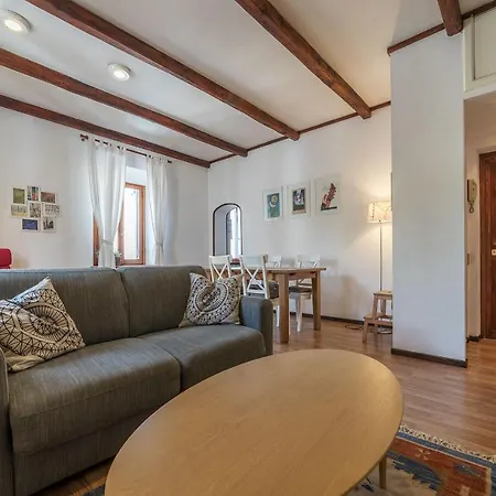 Appartement Guesthost - Colosseo Modern