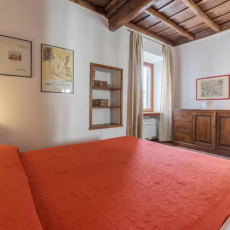 Guesthost - Colosseo Modern Appartement Rome