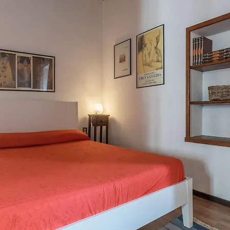 Guesthost - Colosseo Modern Appartement