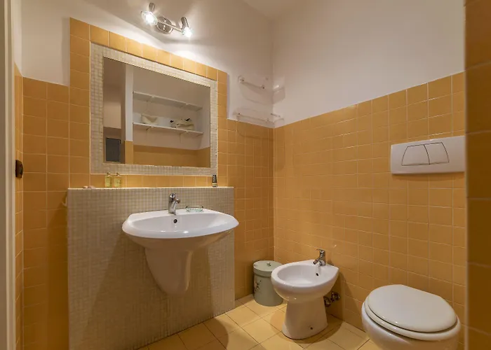 Guesthost - Colosseo Modern Appartement *