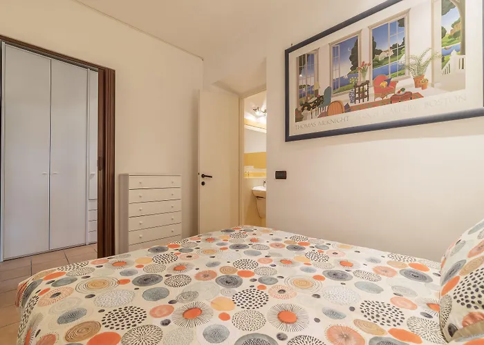 Guesthost - Colosseo Modern Appartement Rome