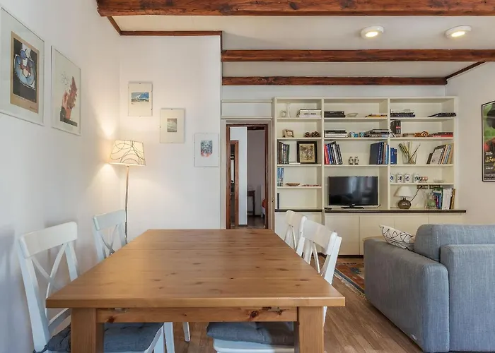 Guesthost - Colosseo Modern Appartement Rome