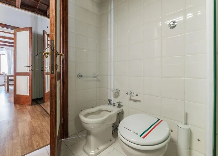 Guesthost - Colosseo Modern * Rome